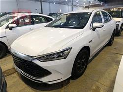 بی وای دی Qin Plus